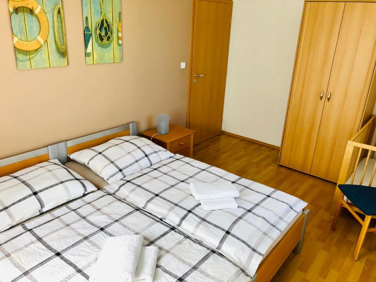 Apartman Adam リプノ・ナト・ヴルタヴォウ エクステリア 写真